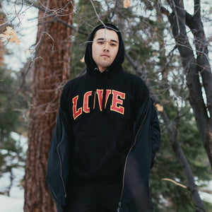 STILL LOVE
